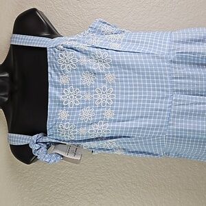 Jessica Simpson | NWOT Light Blue White Window Pane Embroidered Floral Jumper L